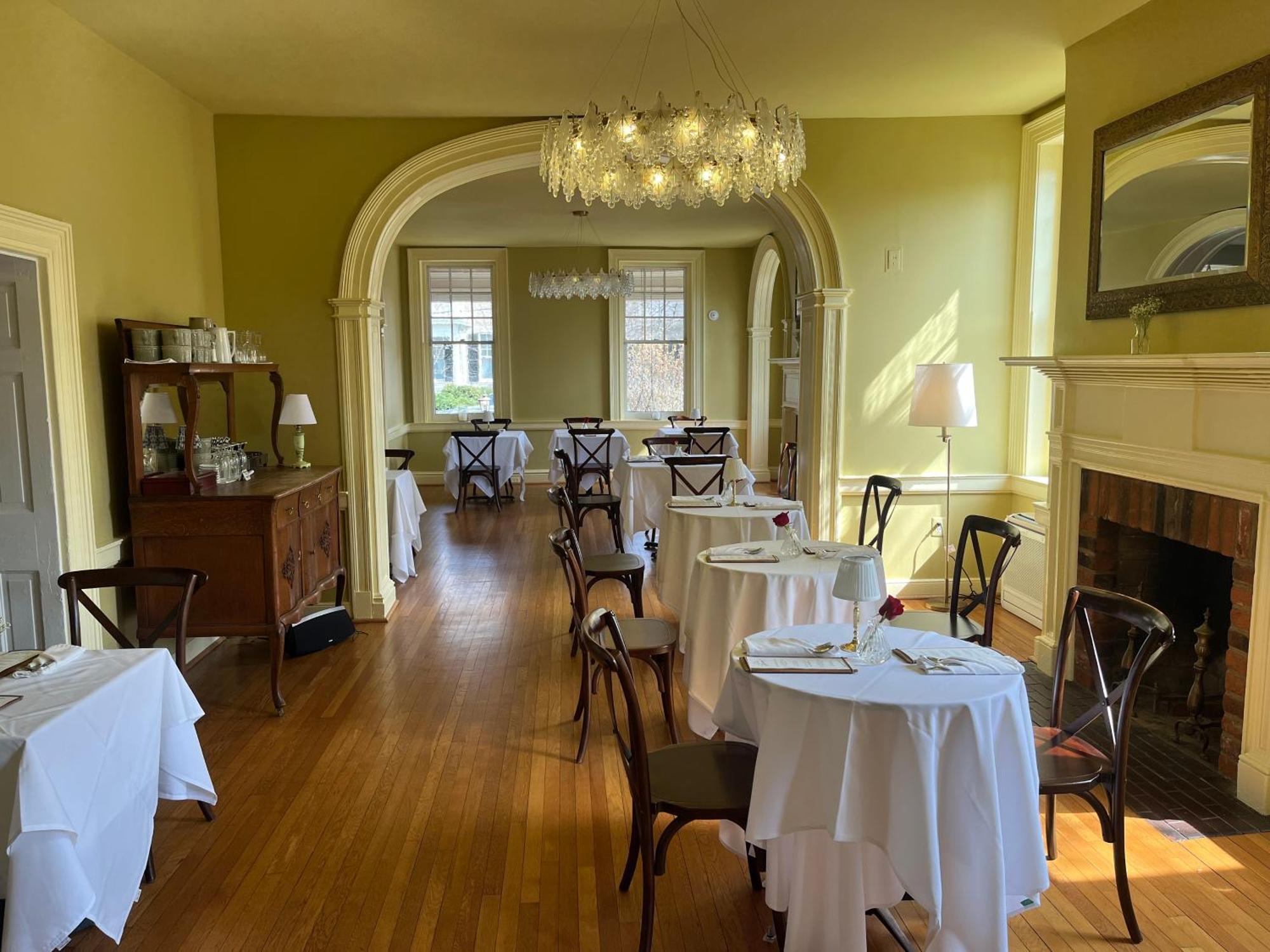 Ironclad Inn And Bourbon Room Fredericksburg Extérieur photo